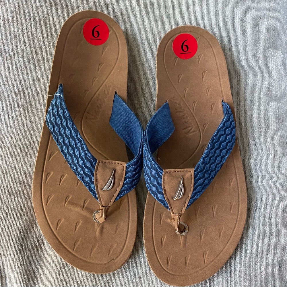 New Nautica | Blue & Brown Flip Flop Faux Suede Canvas Sandals, 6